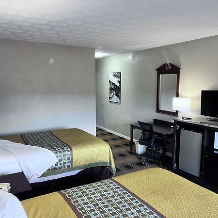Budgetel Inn & Suites Dillard Buitenkant foto
