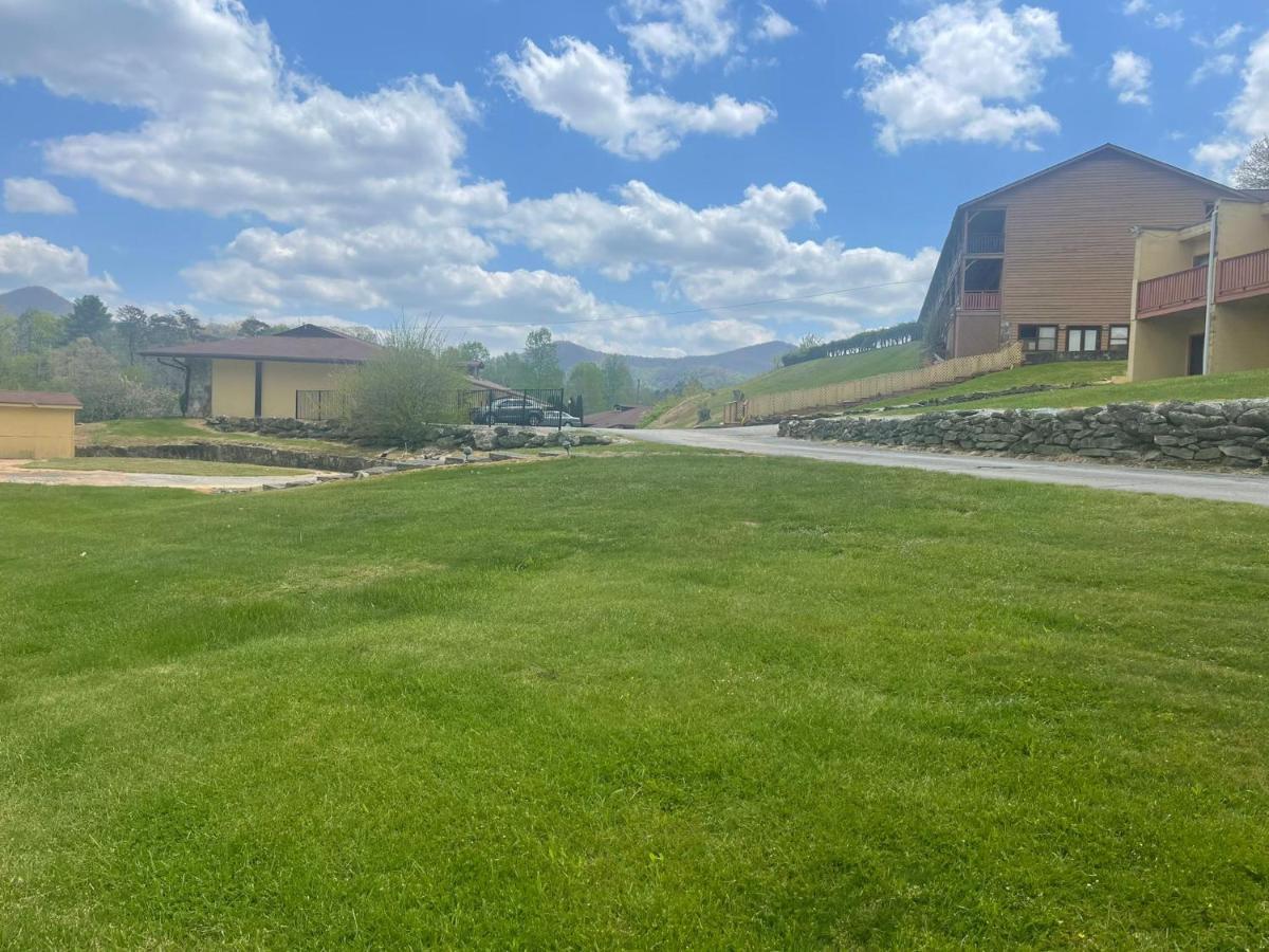 Budgetel Inn & Suites Dillard Buitenkant foto