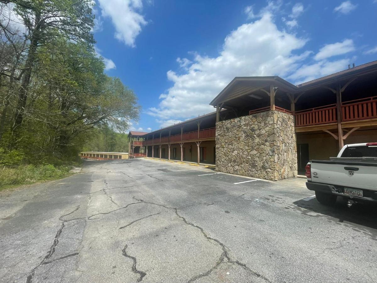 Budgetel Inn & Suites Dillard Buitenkant foto