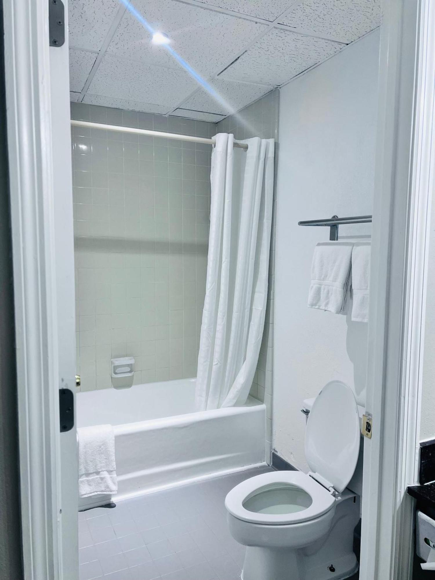 Budgetel Inn & Suites Dillard Buitenkant foto