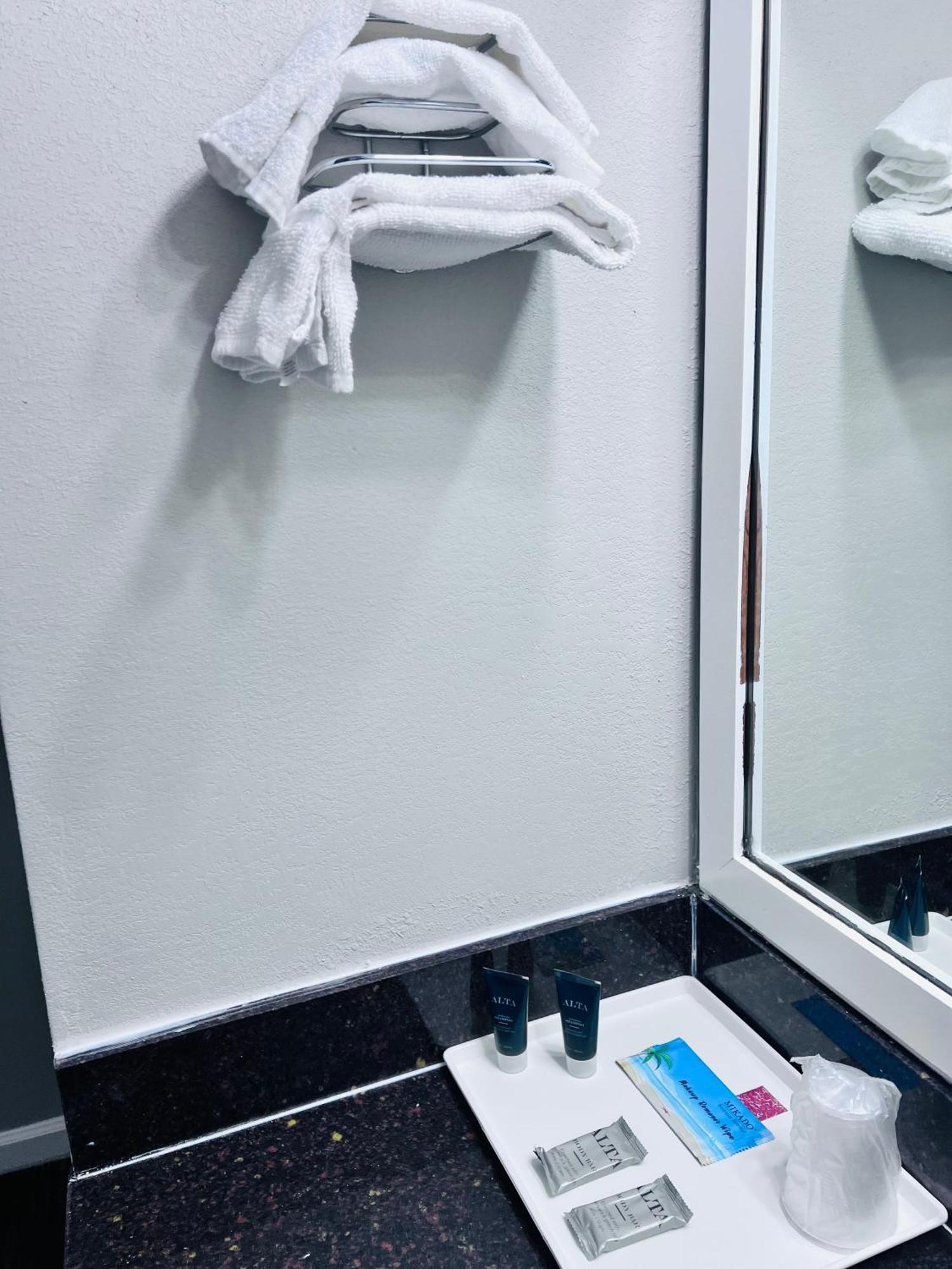 Budgetel Inn & Suites Dillard Buitenkant foto