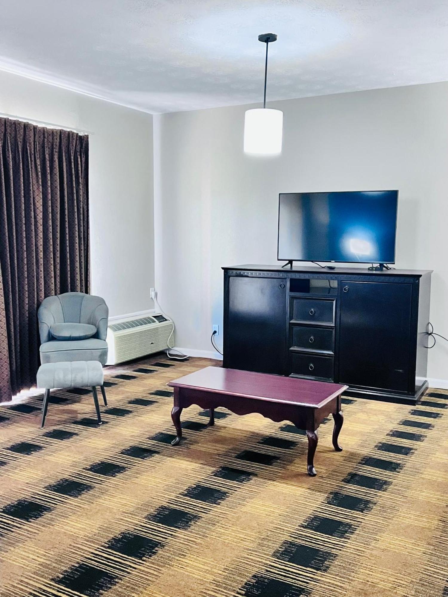 Budgetel Inn & Suites Dillard Buitenkant foto